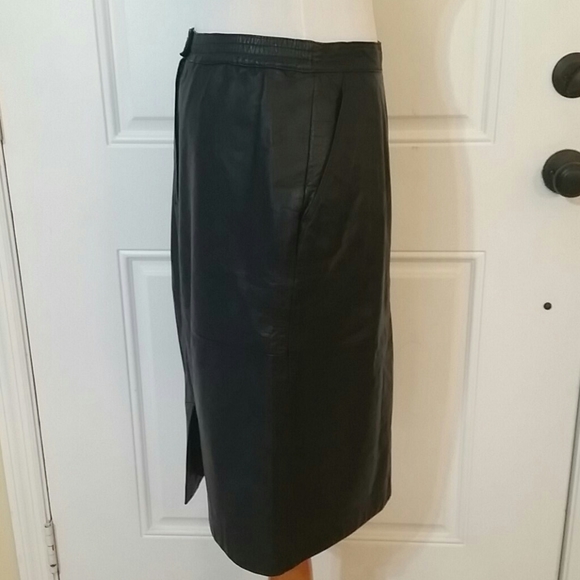 Leather skirt - Picture 6 of 16